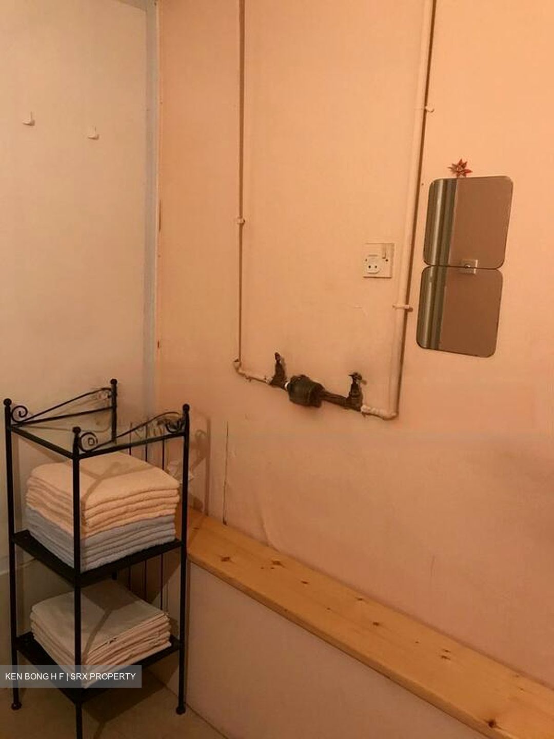 Golden Mile Tower (D7), Retail #473990031